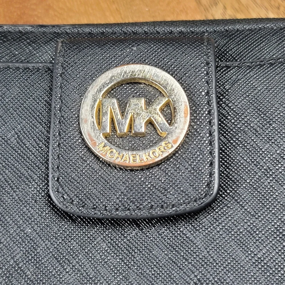 Michael Kors Wristlet Black Leather Double Zip‎ Around Wallet Snap Purse